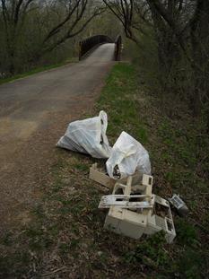 We welcome cleanup volunteers all year around.